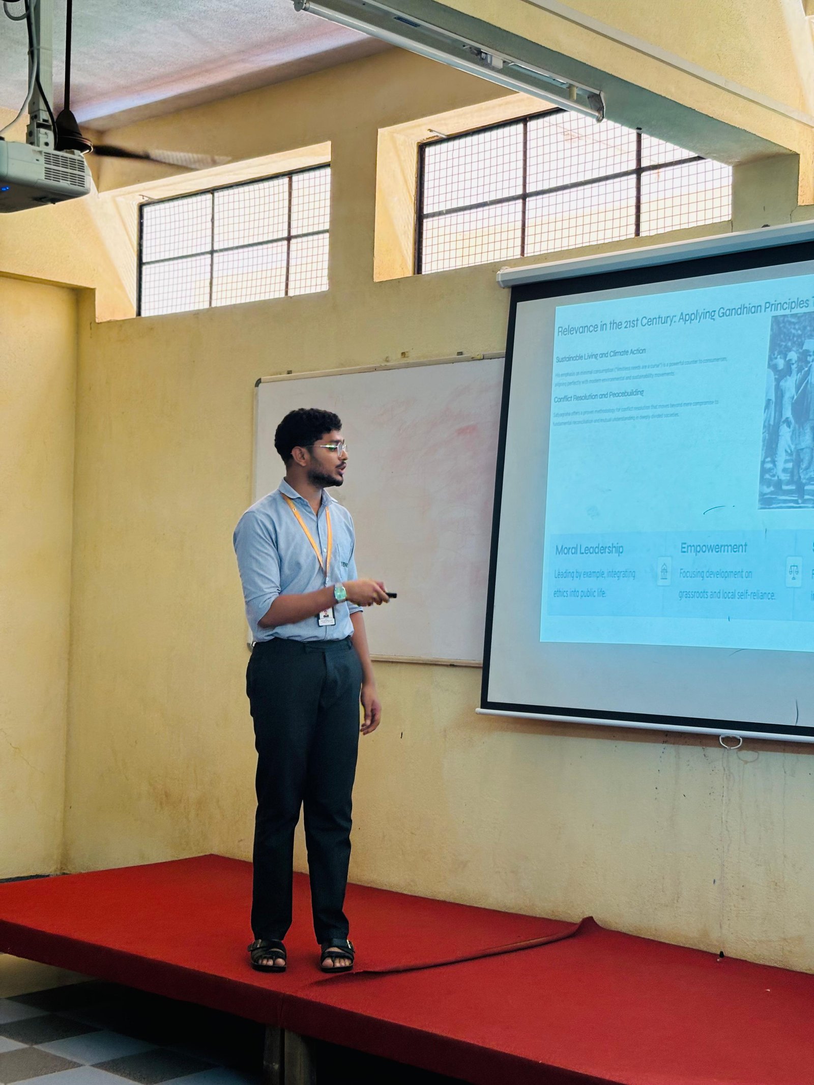 PRESENTATION COMPETITION -GANDHI AND THOUGHTS